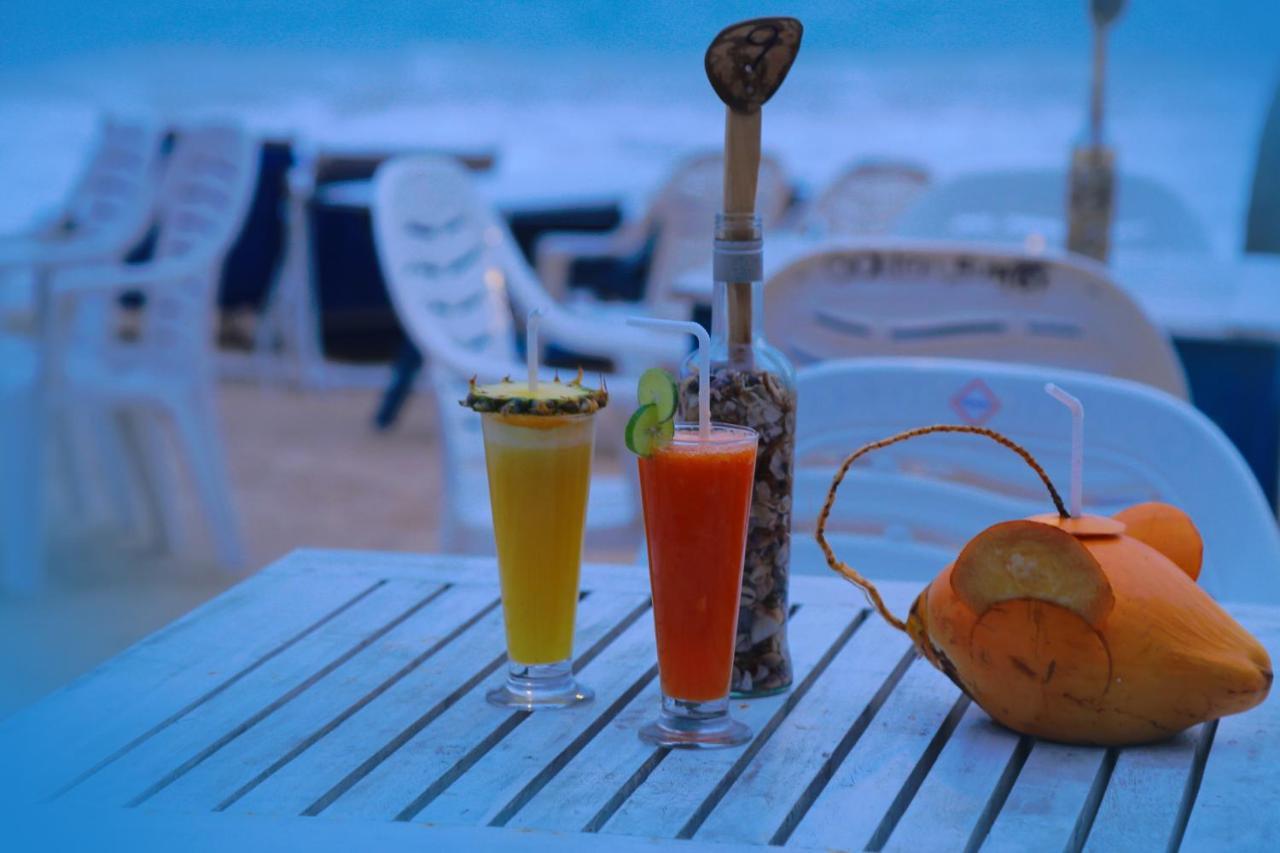 Golden Surfer Beach Hotel Tangalle Exterior photo