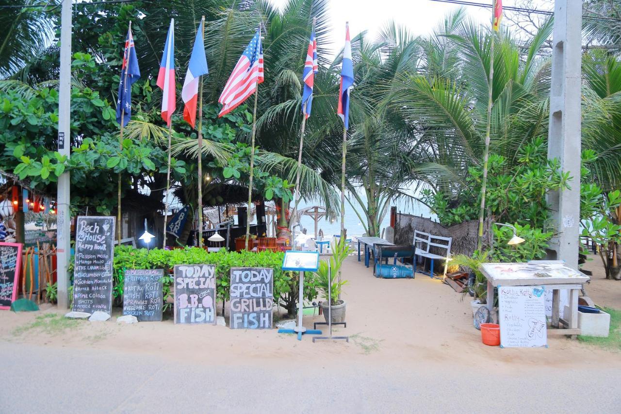 Golden Surfer Beach Hotel Tangalle Exterior photo